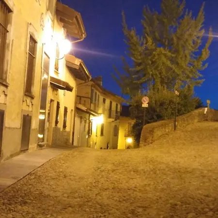 Holiday House Antica Dimora Soggiorni In Langa Centro Storico La Morra Extérieur photo