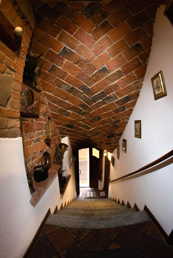 Сasa de vacaciones House Antica Dimora Soggiorni In Langa Centro Storico La Morra