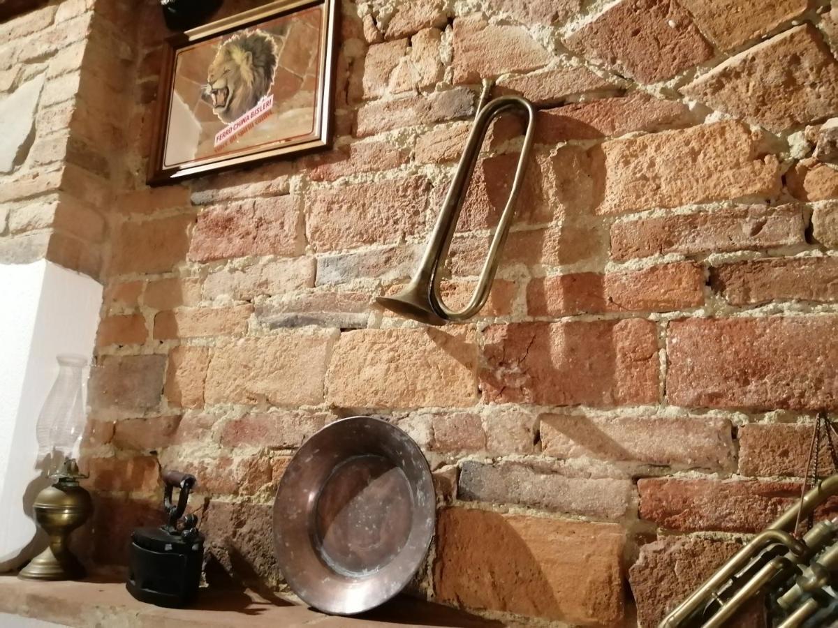 House Antica Dimora Soggiorni In Langa Centro Storico Сasa de vacaciones *