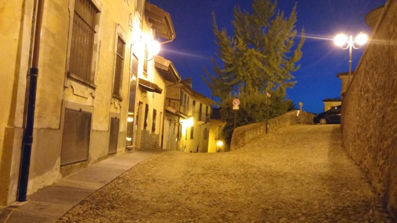 House Antica Dimora Soggiorni In Langa Centro Storico Hébergement de vacances La Morra