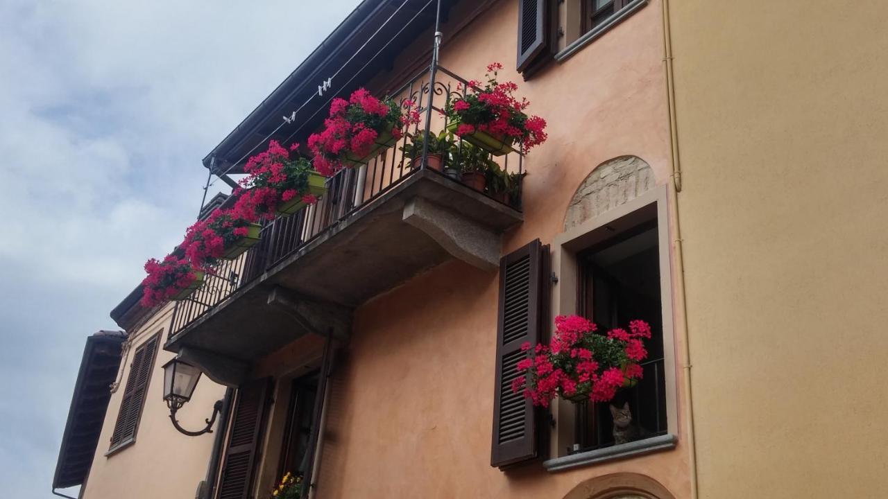 Сasa de vacaciones House Antica Dimora Soggiorni In Langa Centro Storico *