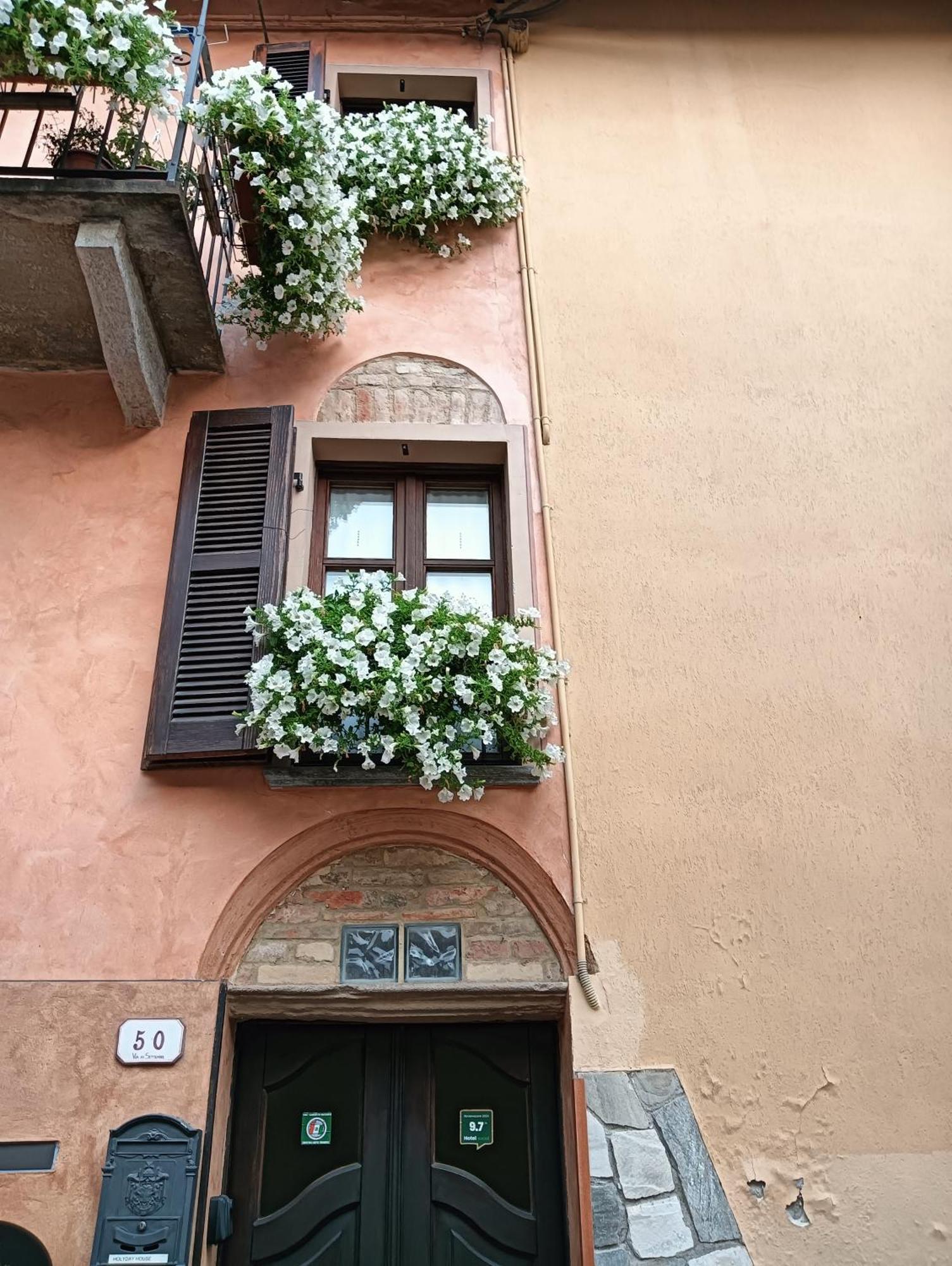 House Antica Dimora Soggiorni In Langa Centro Storico * La Morra